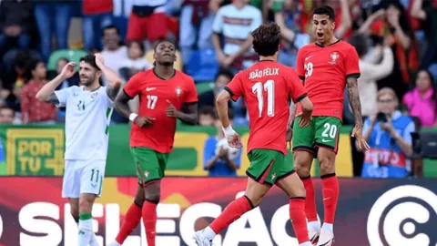 CBA注册升级：皮特森接替黑根斯增强关键球能力，伯顿入选名单接受考验！