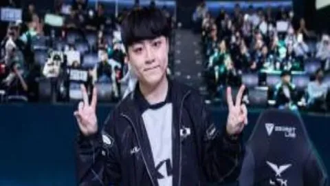 翁泓阳创史，奥运亚军遭爆冷，陈雨菲封后，国羽揽四金！